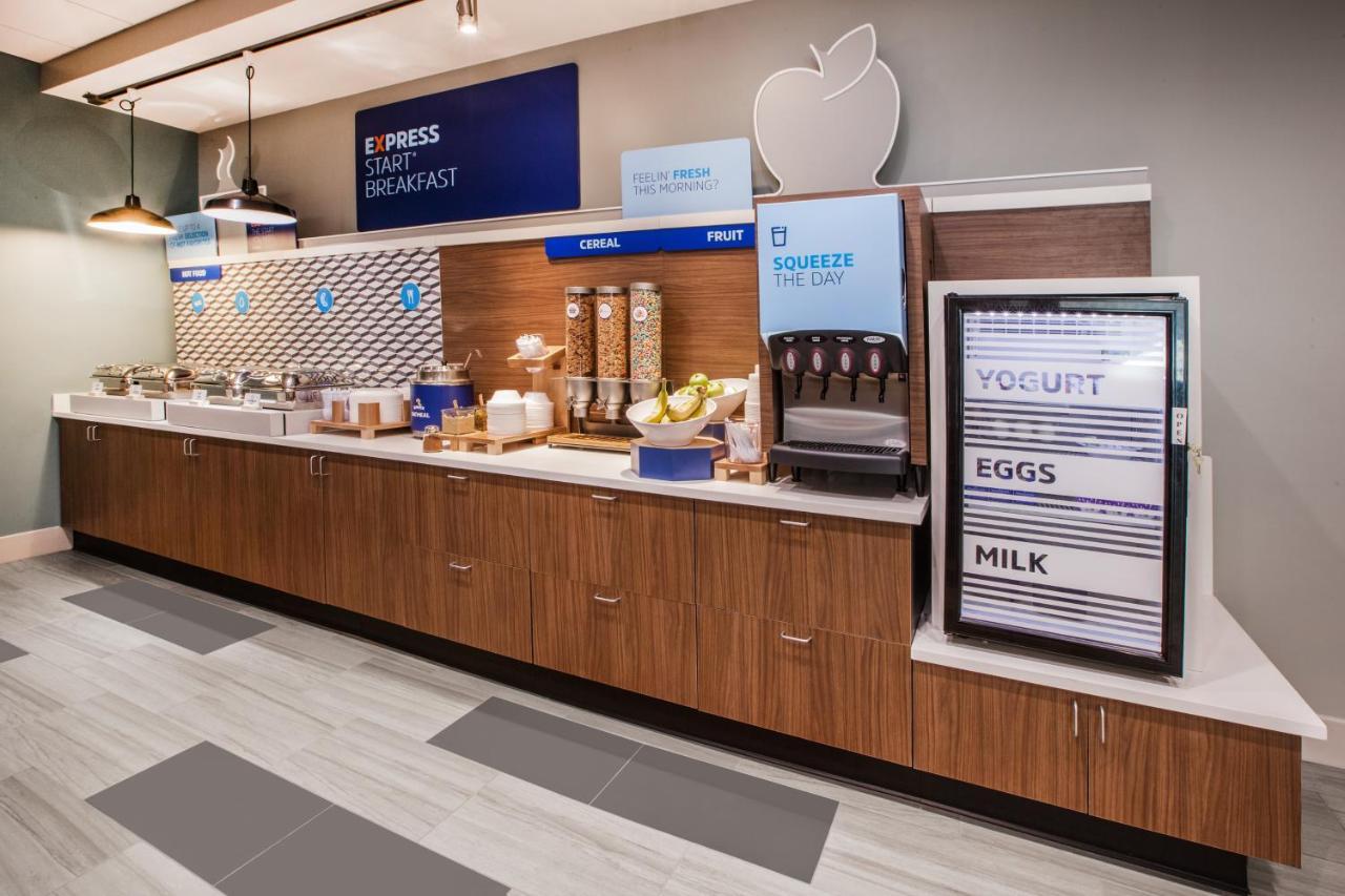 Holiday Inn Express & Suites - Yuba City - Marysville, An Ihg Hotel Экстерьер фото